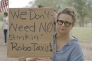 河间特斯拉在得州奥斯汀遭遇抗议活动：反对马斯克Robotaxi计划